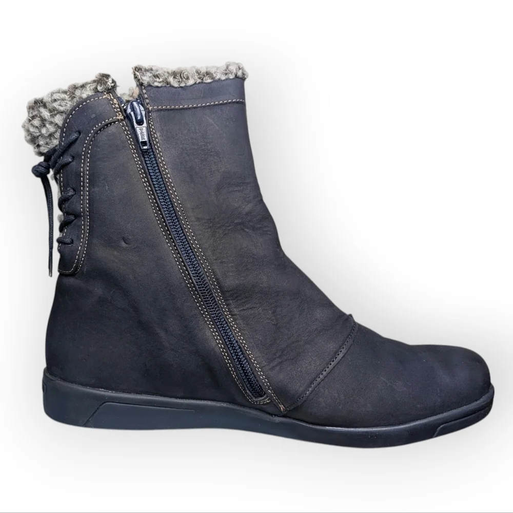 Cloud Footwear Navy Leather Faux Shearling Boot Portugal Sz 9.5-10 - NO OFFERS
